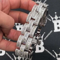 28.20 Carat Baller Baguette Moissanite Iced Out Bracelet .925 Sterling Silver -Wandr Jewelry Store 2820 carat baller baguette moissanite iced out bracelet 925 sterling silver hiphopbling 842298